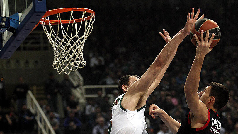 Loukas Mavrokefalidis und Panathinaikos Athens konnten Bayerns Vasilije Micic und Kollegen zu oft stoppen. Loukas Mavrokefalidis und Panathinaikos Athens konnten Bayerns Vasilije Micic und Kollegen zu oft stoppen.