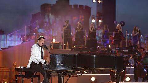 Sänger Lionel Richie tritt während des Konzerts auf Schloss Windsor auf.