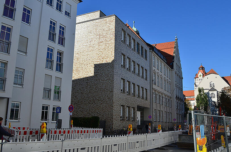 Ohne den Lehm daat&rsquo;s München net geb&rsquo;n: Weitere Ziegelbauten in München.
