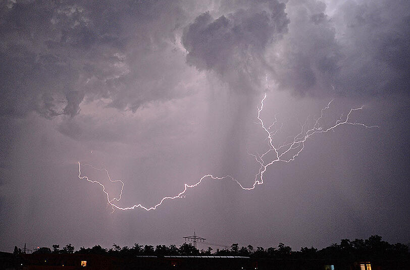 Nach der Hitze kommen die Unwetter: Vor allem in Bayern wurden für Samstagabend starke Unwetter vorausgesagt.