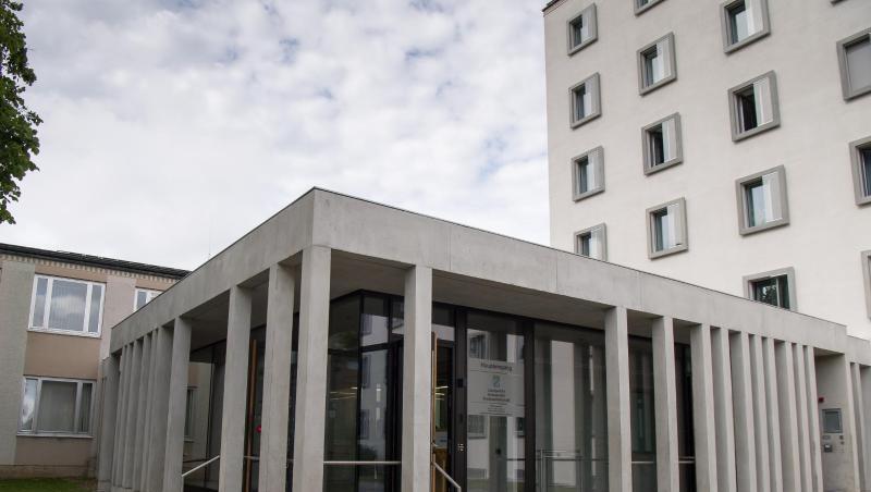 Das Landgericht Traunstein hat einen Brandstifter zu neun Jahren Haft verurteilt. Foto: Peter Kneffel/Archiv Das Landgericht Traunstein hat einen Brandstifter zu neun Jahren Haft verurteilt. Foto: Peter Kneffel/Archiv