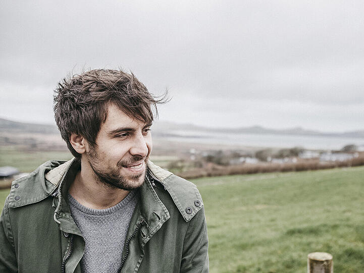 Max Giesingers erstes Album "Laufen Lernen" geht am 30. Mai an den Start