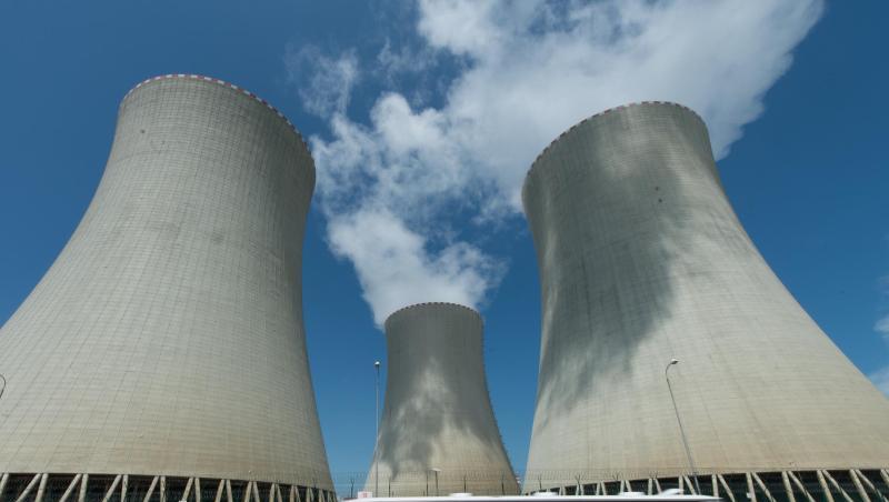 Die Kühltürme des tschechischen Atomkraftwerks Temelin. Die Kühltürme des tschechischen Atomkraftwerks Temelin.