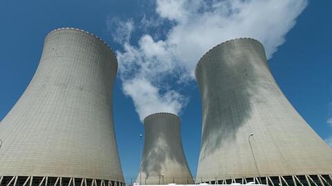 Die Kühltürme des tschechischen Atomkraftwerks Temelin.