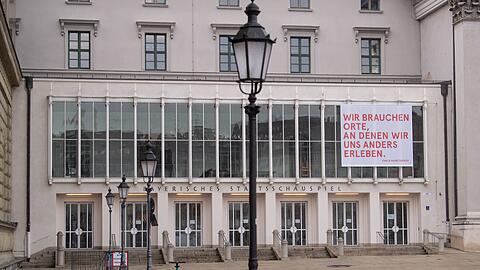 Im Münchner Residenztheater startet die neue Spielzeit.