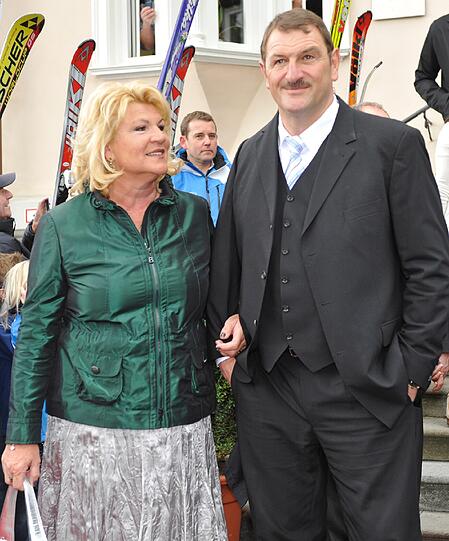 Die Eltern der Skirennlaeuferin und frischgebackenen Ehefrau von Marcus Höfl: Monika und Siegfried Riesch