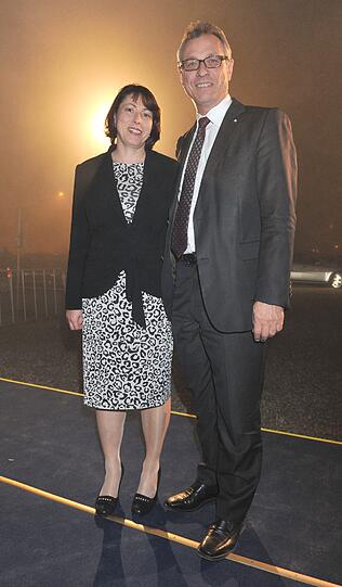 Ebenso CSU-Politiker Siegfried Schneider mit Ehefrau...