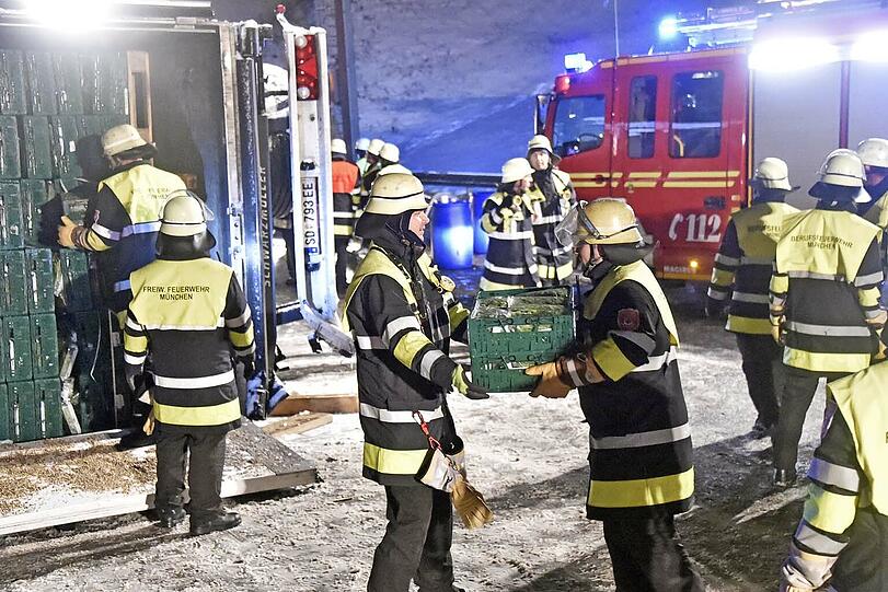 Am Ende musste auch die Ladung gesichert werden: 22 Tonnen Gemüse.