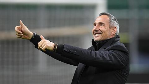 Frankfurts Trainer Adi Hütter trifft mit seinem Team auf Benfica Lissabon.