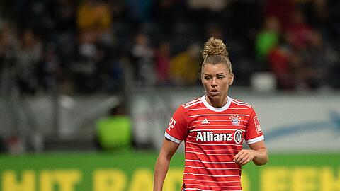 Linda Dallmann vom FCB fällt wegen eines Syndesmosebandriss mindestens bis zum Saisonende aus.
