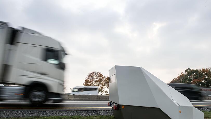 Der Blitzer-Anhänger hatte laut Polizei einen Wert von etwa 100.000 Euro. (Symbolbild) Der Blitzer-Anhänger hatte laut Polizei einen Wert von etwa 100.000 Euro. (Symbolbild)