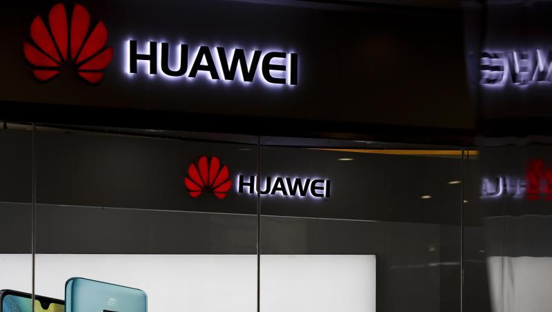 Ein Mann geht an einem Huawei-Laden in Peking vorbei. Der Tech-Riese hat eine Beschleunigung seiner vorliegenden Klage beantragt. Ein Mann geht an einem Huawei-Laden in Peking vorbei. Der Tech-Riese hat eine Beschleunigung seiner vorliegenden Klage beantragt.