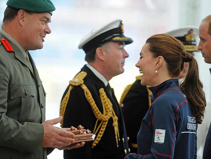 Herzogin Kate und Prinz William besuchten am Sonntag Regattasegler in Portsmouth. Die Bilder.