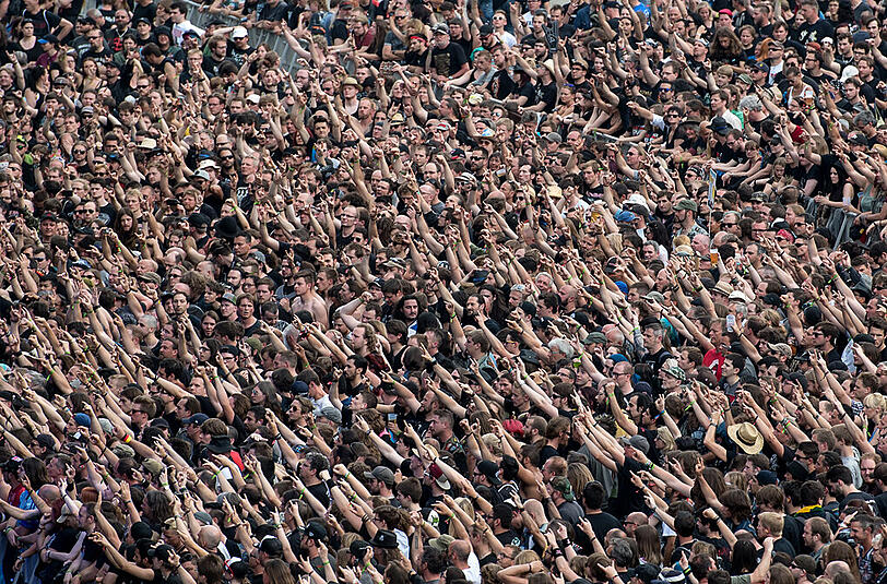 Rock und Regen - die Bilder vom Sonntag auf dem "Rockavaria" mit dem Iron-Maiden-Konzert als Höhepunkt.