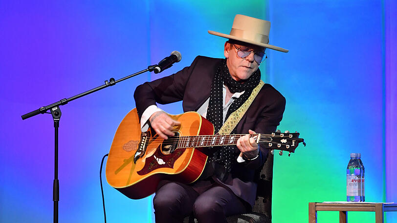 Kiefer Sutherland