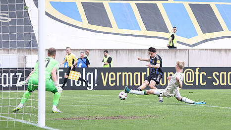Der TSV 1860 und der 1. FC Saarbr&uuml;cken teilen sich die Punkte.