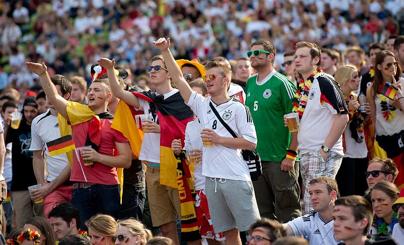 ...beim Rudelgucken im Olympiastadion!