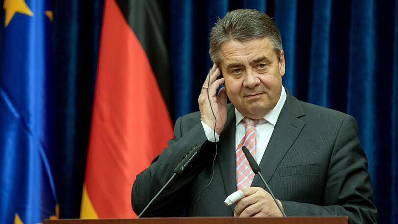 Außenminister Sigmar Gabriel in Salahaddin im Präsidentenpalast neben dem Präsidenten der Region Kurdistan-Irak, Barzani.