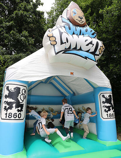 Unterhaltungsprogramm beim Fanfest.