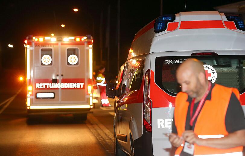 Ein 17-jähriger Afghane hat am Montagabend 21 Menschen in einem Regionalzug angegriffen. Die Bilder vom Tatort.