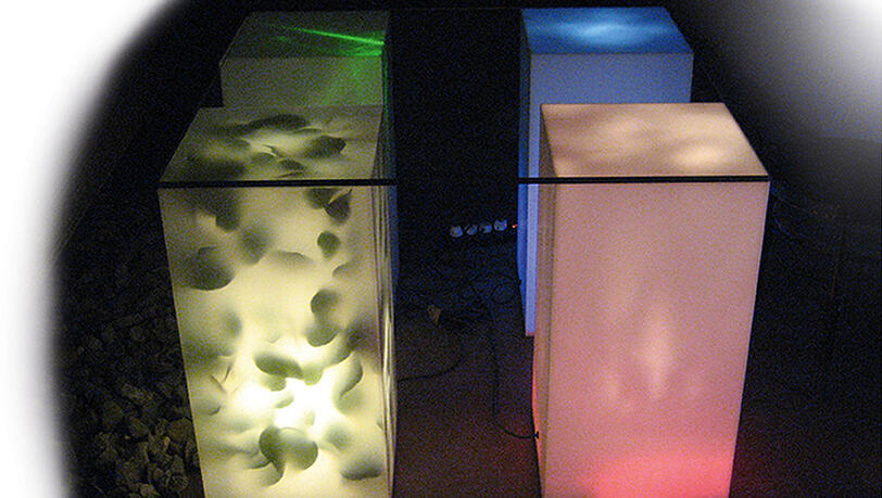 Tischobjekt (Elektronik / Lautsprecher – 4 Teile), 2005 Walter Giers Tischobjekt (Elektronik / Lautsprecher – 4 Teile), 2005 Walter Giers