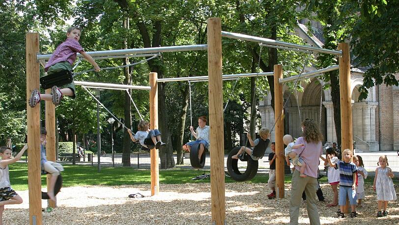 Der Spielplatz am Gollierplatz. Der Spielplatz am Gollierplatz.