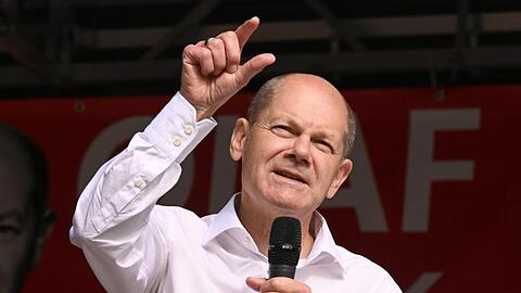 SPD-Kanzlerkandidat Olaf Scholz will das Kabinett paritätisch besetzen - und das Bundestagspräsidenten-Amt?.