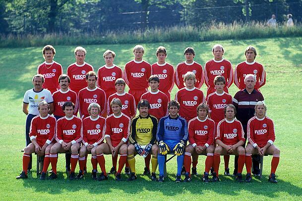 Der Kader des FC Bayern München in der Bundesliga-Saison 1983/1984. Der Kader des FC Bayern München in der Bundesliga-Saison 1983/1984.