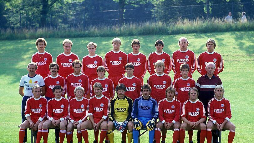Der Kader des FC Bayern München in der Bundesliga-Saison 1983/1984. Der Kader des FC Bayern München in der Bundesliga-Saison 1983/1984.