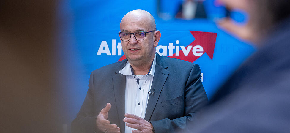 Wird er am Samstag zum dritten Mal gew&auml;hlt? Stephan Protschka, Landesvorsitzender der bayerischen AfD, muss sich beim Landesparteitag in Passau gegen einen Bundestagsabgeordneten aus Schwandorf behaupten.