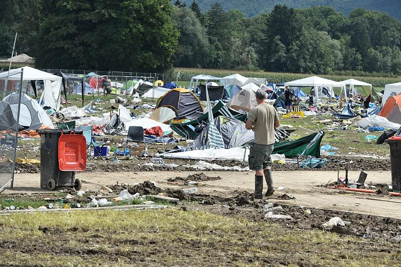 Die letzten Besucher packen ihre Sachen. Die Bilder vom Festivalgelände nach fünf Tagen Chiemsee Summer.