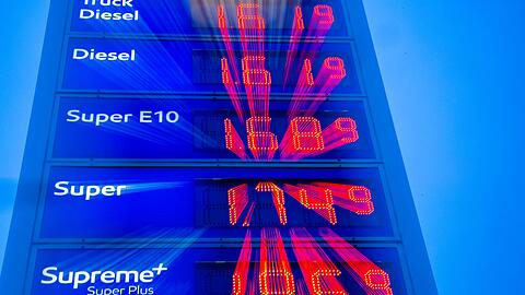 Die Spritpreise im Januar lagen deutlich &uuml;ber denen des Dezembers. (Archivbild)