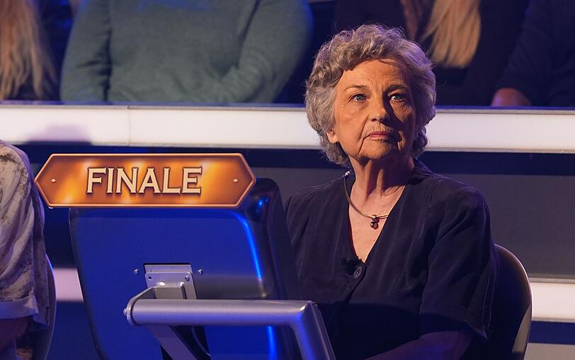 Alter sch&uuml;tzt vor Selbstbewusstsein nicht: Kandidatin Hannelore Gr&uuml;hn gab Quizmaster G&uuml;nther Jauch bei der "3-Millionen-Euro-Woche" (RTL) ordentlich Kontra.