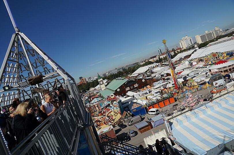 Weitere Bilder vom Presserundgang der Wiesn 2015.