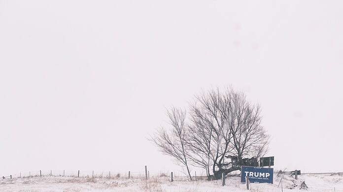 Ein Wintersturm im US-Bundesstaat Iowa hat den Wahlkampf für die erste Abstimmung der Republikaner über ihren Präsidentschaftskandidaten ausgebremst.