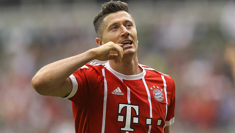 Sechs Treffer in vier Pflichtspielen im August: Robert Lewandowski ist Bayerns Lebensversicherung. Sechs Treffer in vier Pflichtspielen im August: Robert Lewandowski ist Bayerns Lebensversicherung.