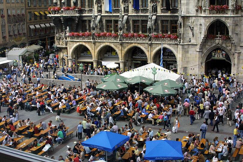 Buntes Treiben auf dem Gründungsfest am Marienplatz. So war's 2012.