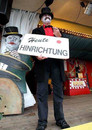 Ein Urgestein und immer noch die schrägste Wiesn-Gaudi: Der Schichtl. Die Bilder von der Show.