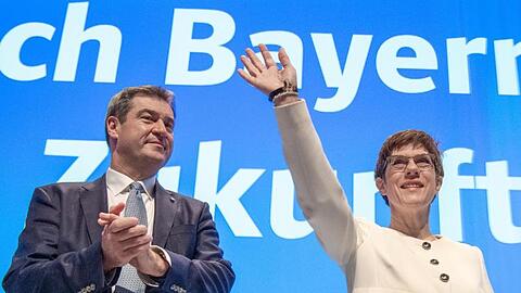 CSU-Chef Markus Söder und CSU-Chefin Annegret Kramp-Karrenbauer beim CSU-Parteitag in München.