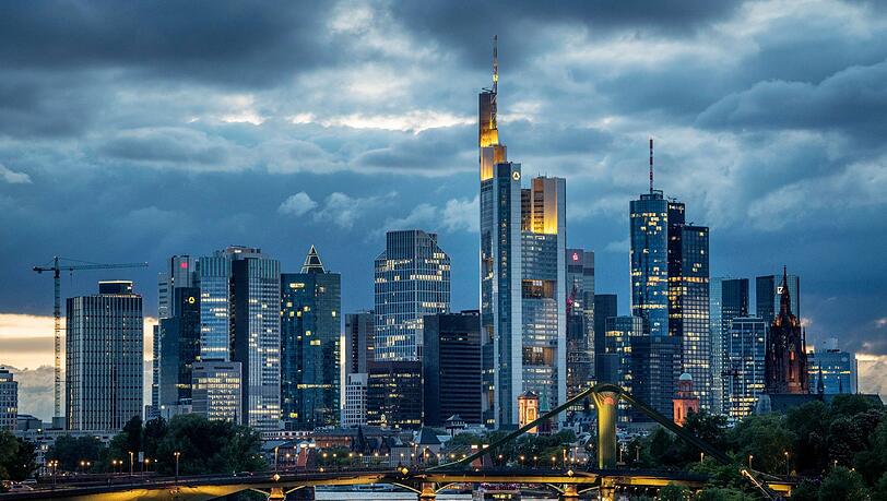 Banken halten sich wegen der Wirtschaftsflaute mit Krediten zur&uuml;ck. (Symbolbild)