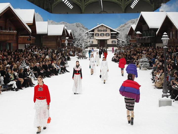 Paris ein Wintermärchen bei der Show von Chanel.