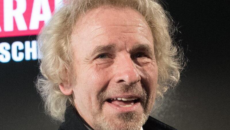 Moderator Thomas Gottschalk empfindet seine Trennung von Ehefrau Thea als "schwerwiegende Zäsur". Moderator Thomas Gottschalk empfindet seine Trennung von Ehefrau Thea als "schwerwiegende Zäsur".
