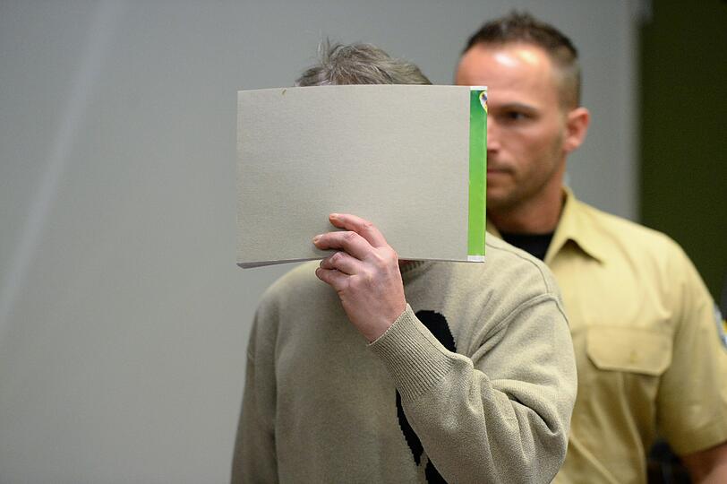 Der mutmaßliche Erpresser hat im Mai dieses Jahres einen mit "Mister X" unterzeichneten Drohbrief an Uli Hoeneß geschrieben und darin 215 000 Euro gefordert.