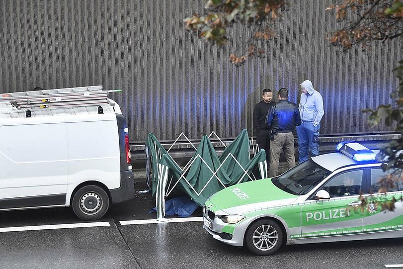 Herzinfarkt am Steuer: Dieser Unfall sorgte am Freitagvormittag für einen kilometerlangen Rückstau auf dem Mittleren Ring.