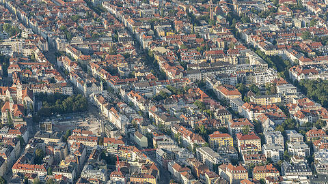 Die Immobilienpreise in München sind überall hoch. Doch Wohnungen in manchen Stadtteilen sind im Verhältnis noch günstiger zu haben. (Symbolbild)
