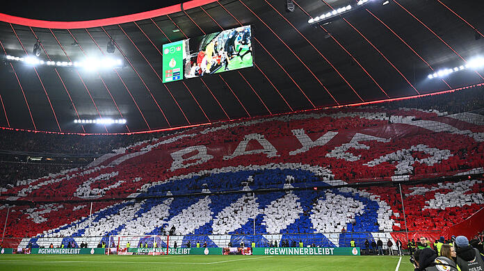 Die Choreo der Bayern-Fans vor dem Pokal-Kracher gegen Leverkusen.
