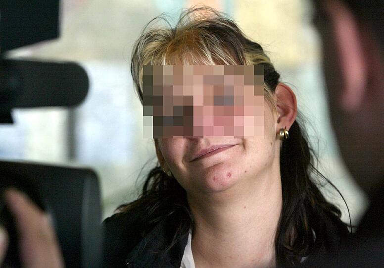 Susanne K., die Mutter von Peggy, 2004 nach der Urteilsverkündung gegen Ulvi K.; er wurde zu lebenslanger Haft verurteilt.