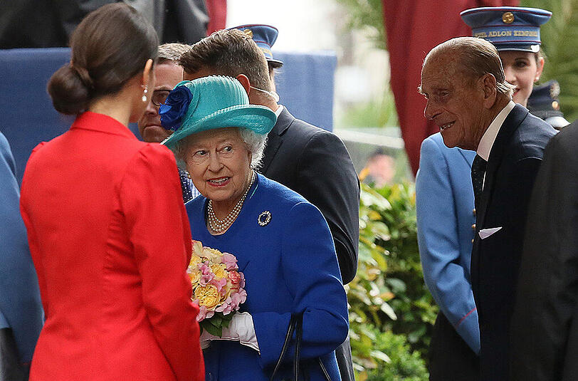 Die Queen ist in Berlin angekommen. Klicken Sie sich durch die Bilderstrecke!