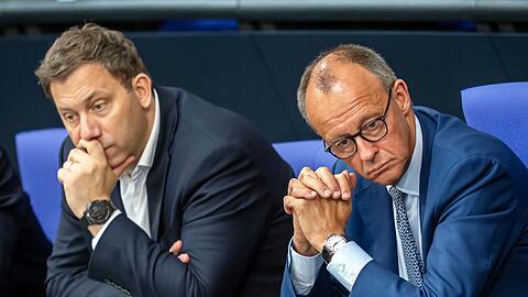 Für die Spitzen der schwarz-roten Koalition ist die Vertagung eine Schlappe.