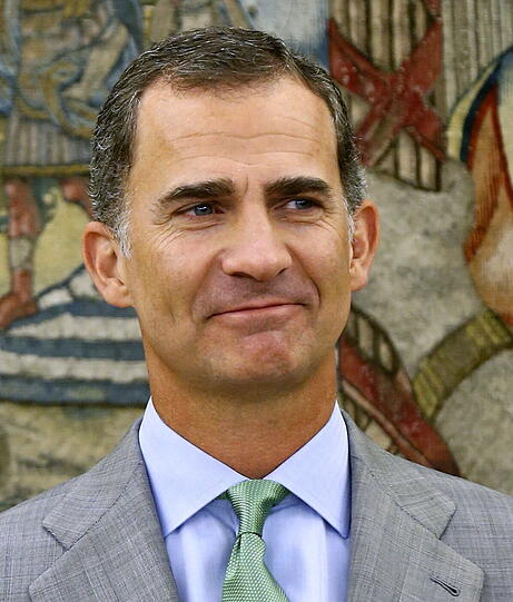 König Felipe von Spanien überrascht sein Volk nach dem Urlaub mit einem neuen Look.